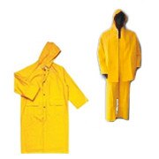 180_180_TRAJES DE PVC.jpg