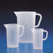 jarra graduada alta de plastico Kartell.jpg